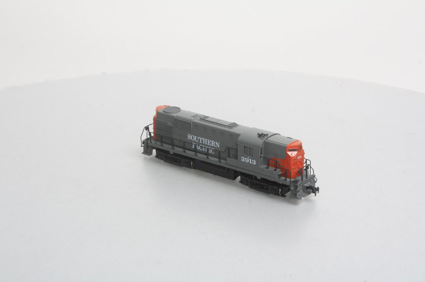 Atlas 7093 HO Scale Southern Pacific RS-11 Diesel Engine #2913 W/DC