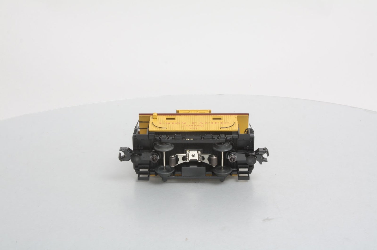 MTH 20-91271 O Gauge Union Pacific Bobber Caboose #201