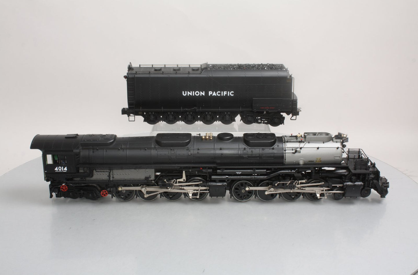 Lionel 6-11104 O Gauge UP 4-8-8-4 Big Boy Steam Locomotive & Tender #4014