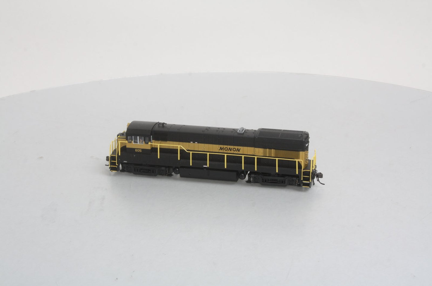 Atlas 10000824 HO Scale Monon U23B Powered Diesel Locomotive