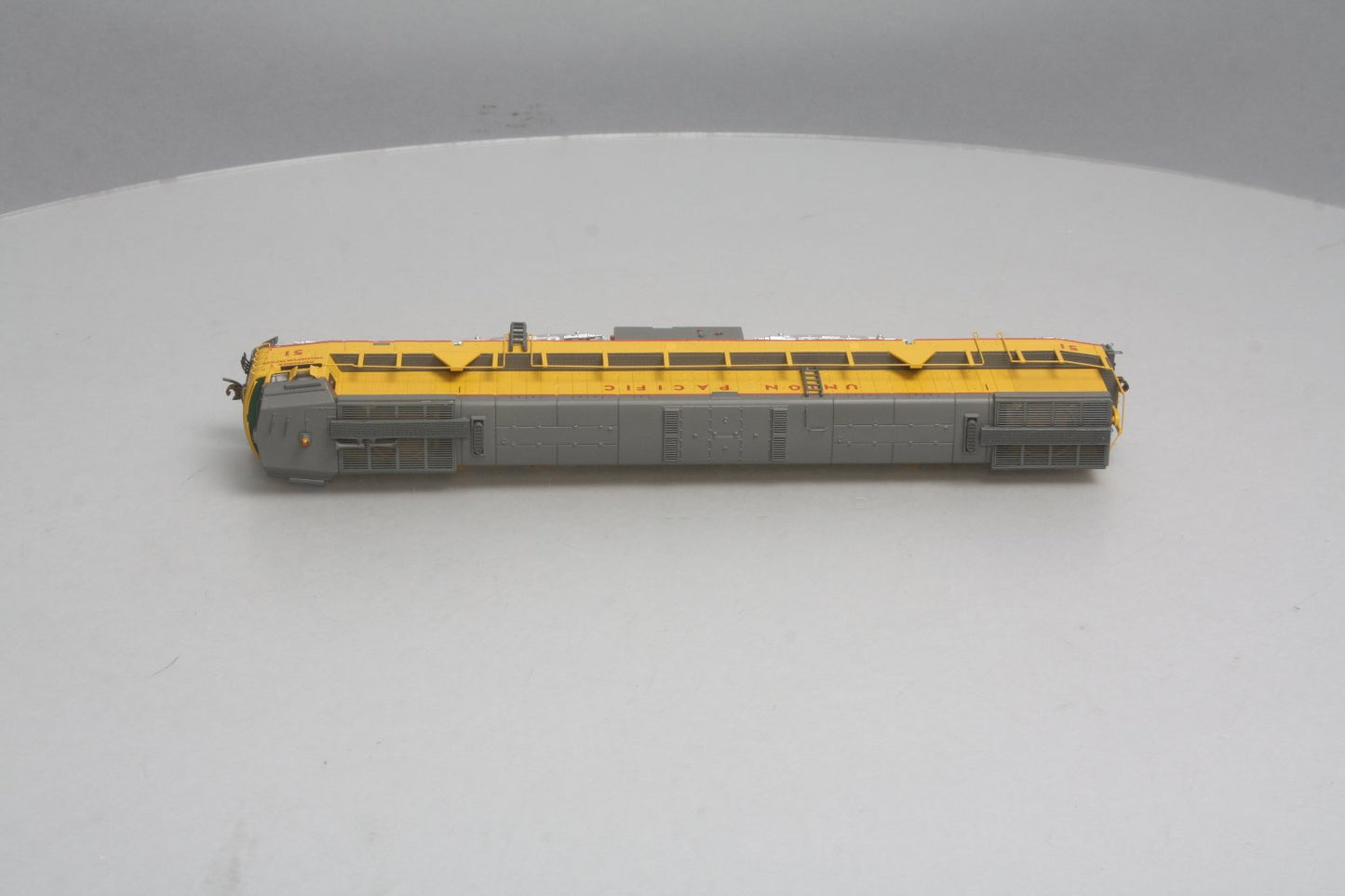 Athearn 88676 HO Scale Union Pacific U50 Diesel Locomotive #51