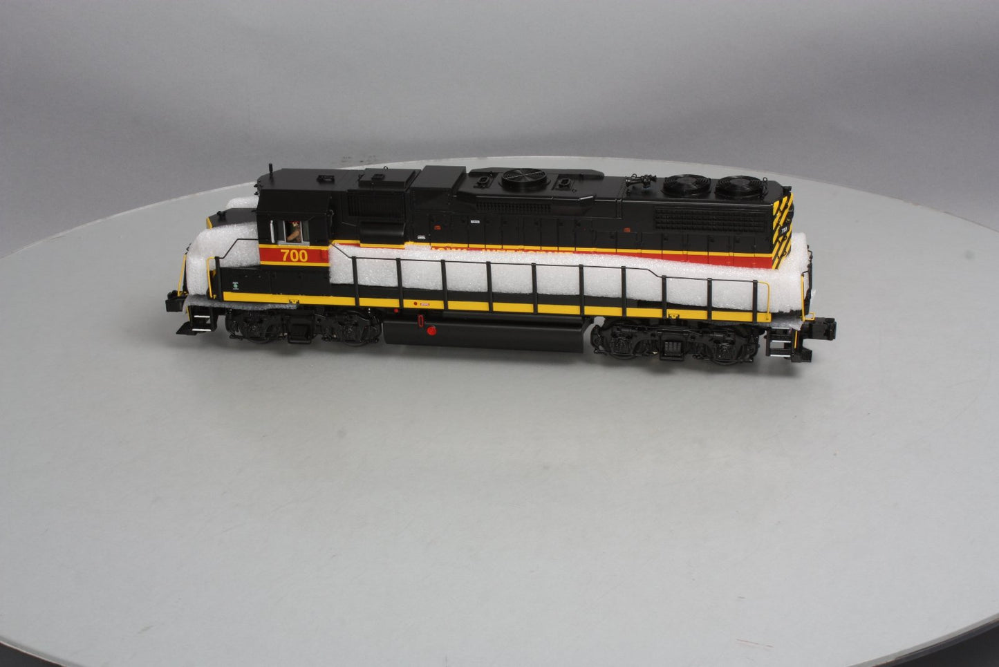 MTH 20-20225-1 Iowa Interstate GP38-2 Diesel Engine w/PS 3.0 #700 (Hi-Rail)