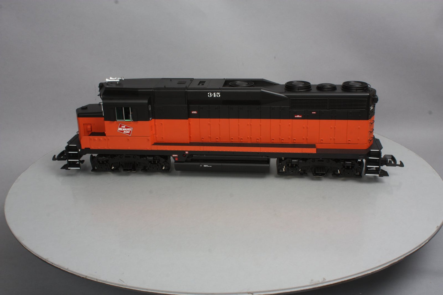 USA Trains 22464 G Milwaukee GP30 Powered Diesel Locomotive