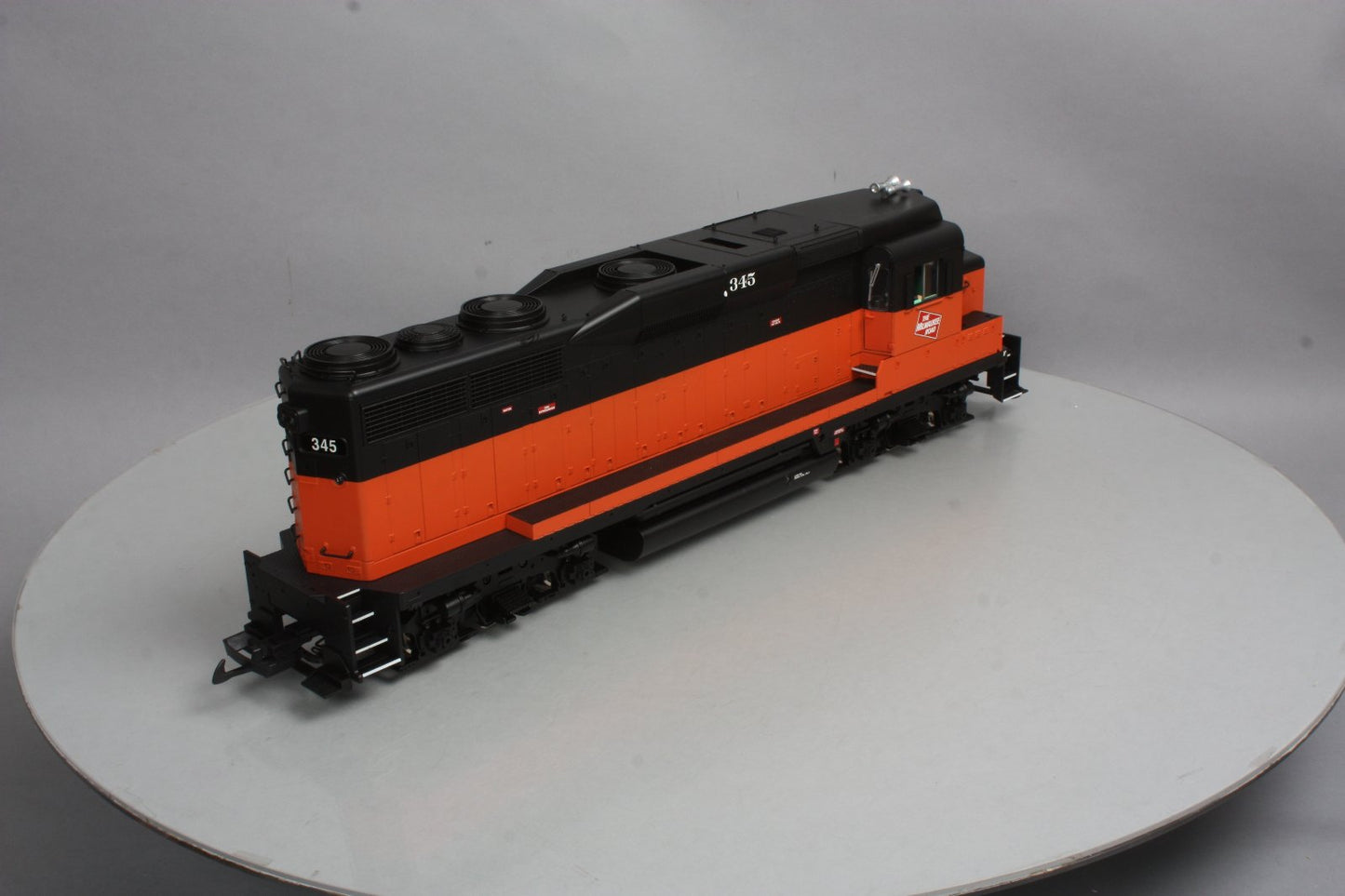 USA Trains 22464 G Milwaukee GP30 Powered Diesel Locomotive