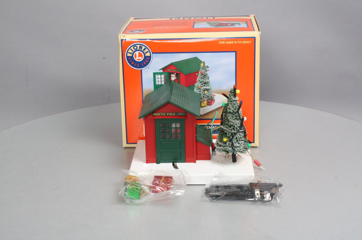 Lionel 6-14289 Santa Operating Gateman