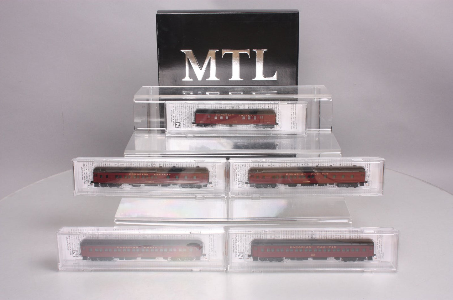 Micro-Trains 99301230 N Canadian Pacific Heavyweight Passenger Car (Set of 5)