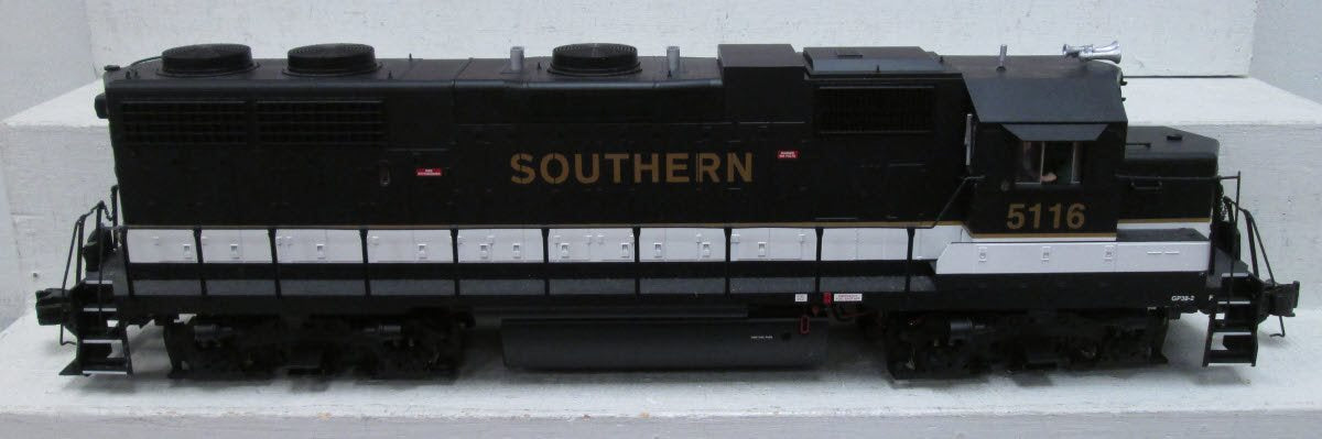 USA Trains 22221 G Southern Railway GP38-2 Powered Diesel Locomotive #5116