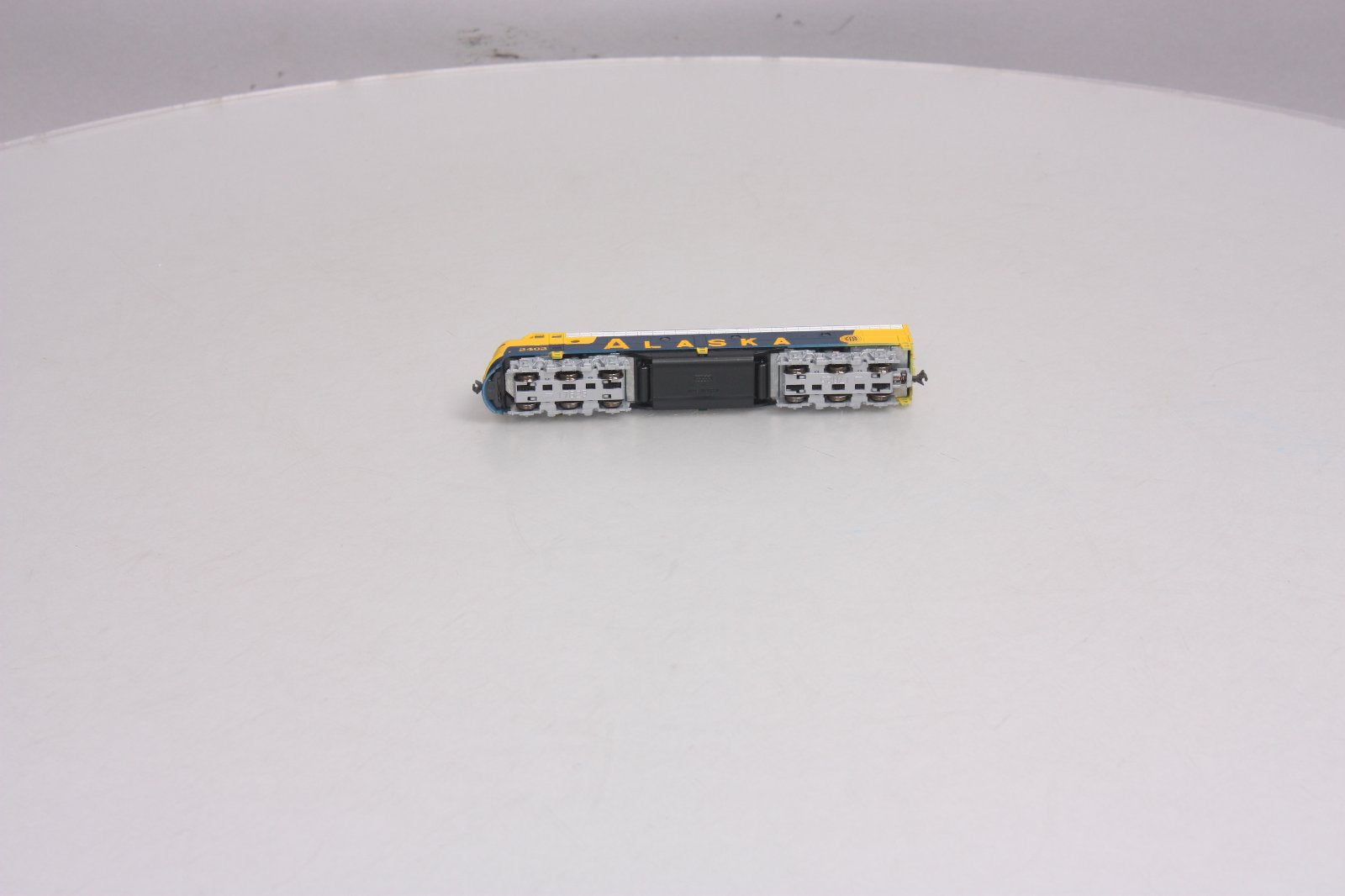 Kato 176-5321 N Scale Alaska Railroad EMD E8A Diesel Locomotive #2402 –  Trainz