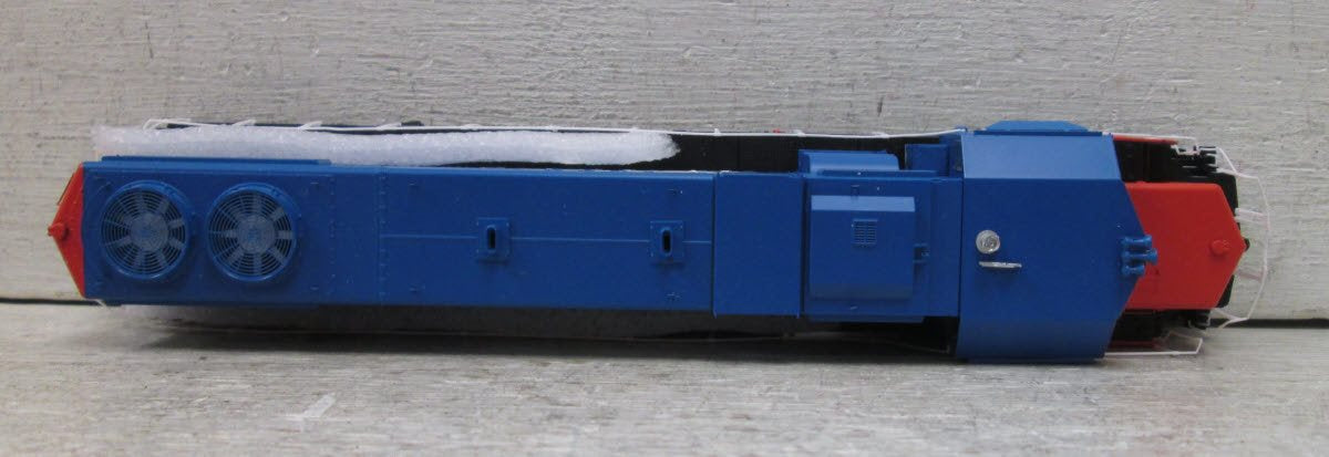 Athearn G40735 HO Grand Trunk Western EMD GP38-2 Diesel Locomotive #5828