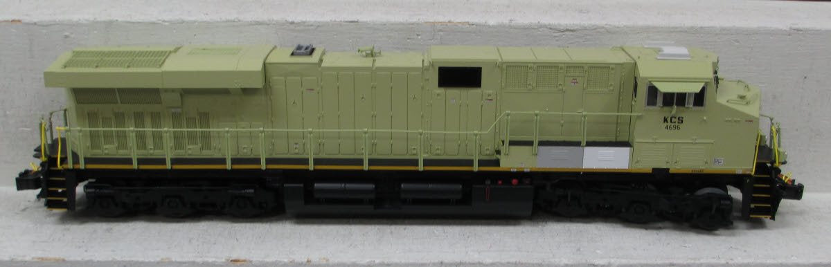 Lionel 6-82213 KCS 'Naked Belle' LEGACY ES44AC Diesel Locomotive #4696