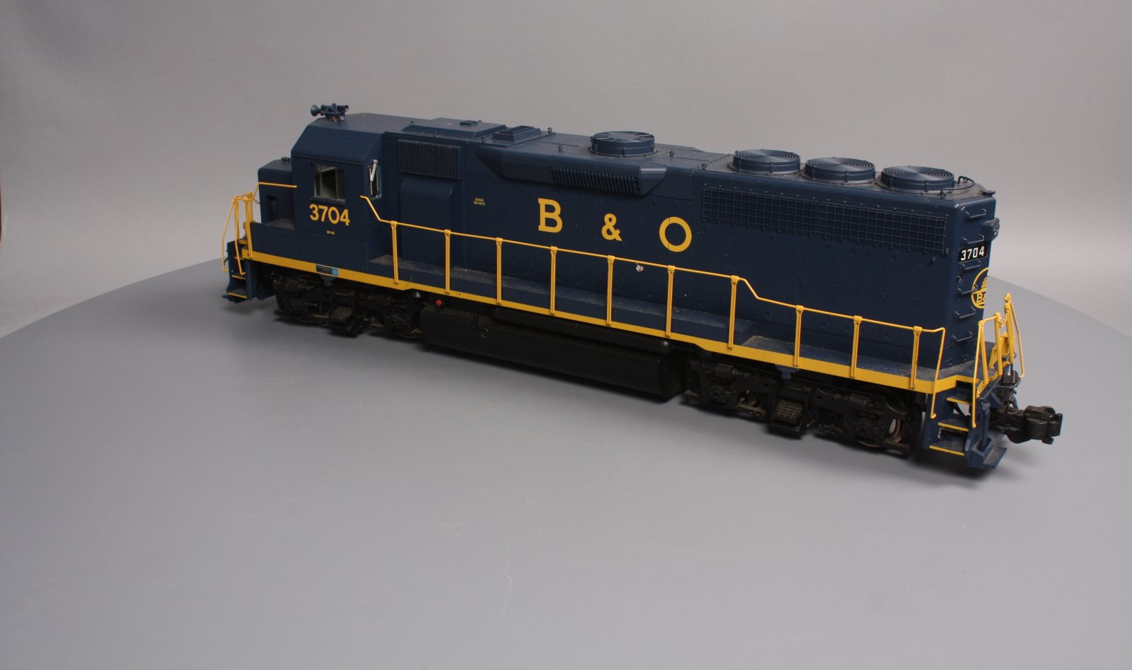 Aristo-Craft 23501 G Scale B&O GP-40 Diesel Locomotive #3704