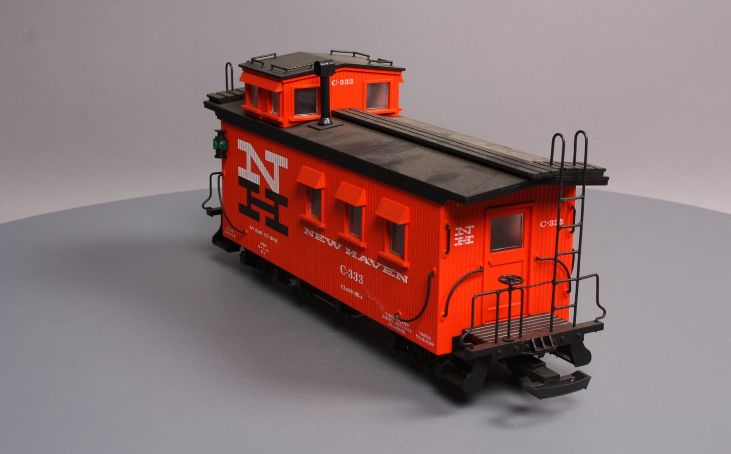 USA Trains R12010 New Haven Wood Side Caboose (Metal Wheels)