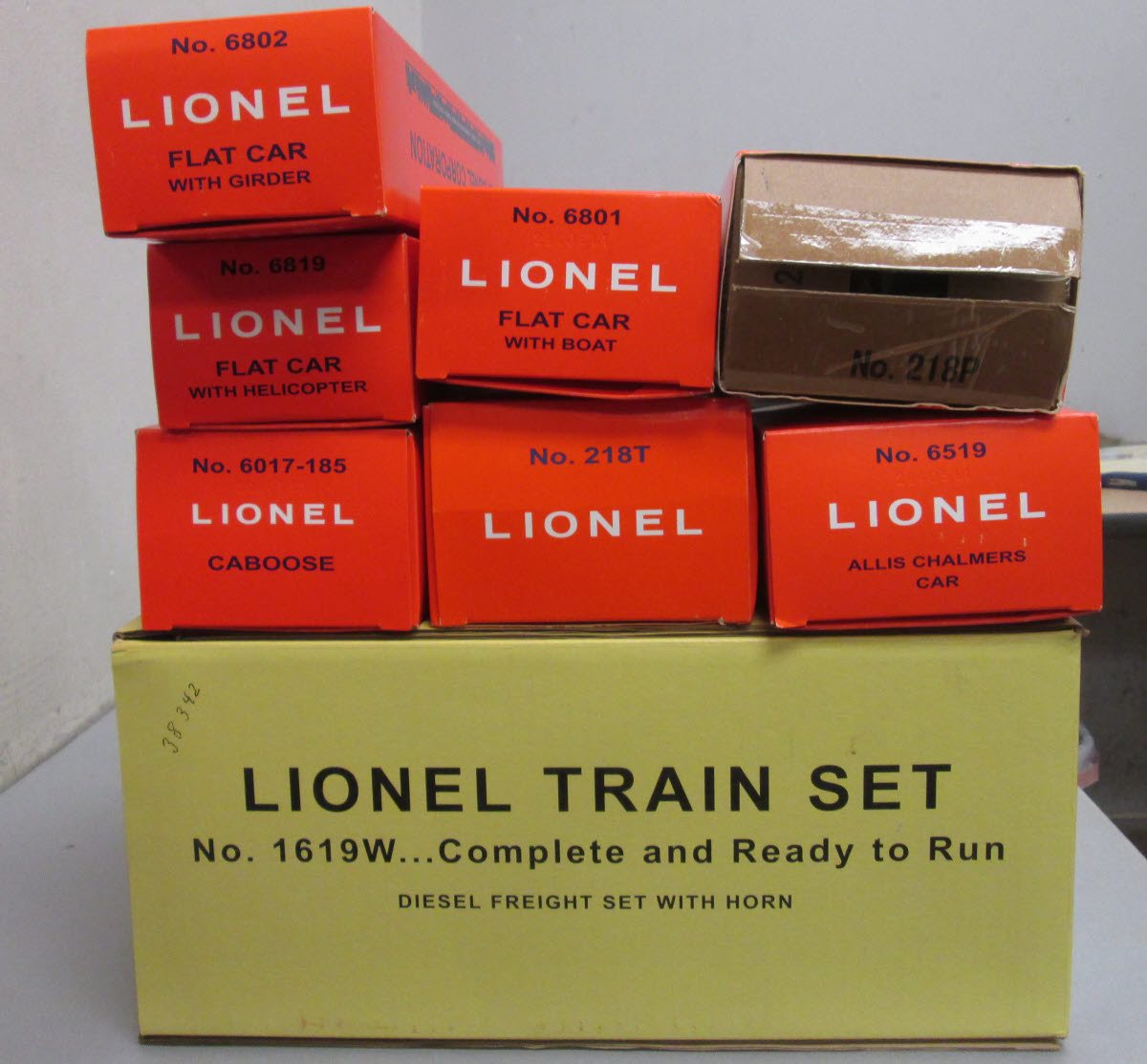 Lionel 6-38342 Santa Fe Alco O Gauge Diesel Freight Train Set #1619W