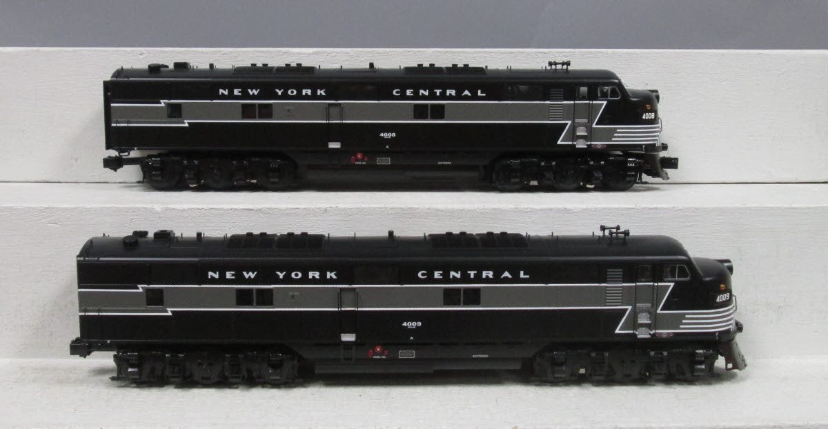 Lionel 6-24579 O New York Central E7 AA Powered Diesel Locomotive Set #4008/4009