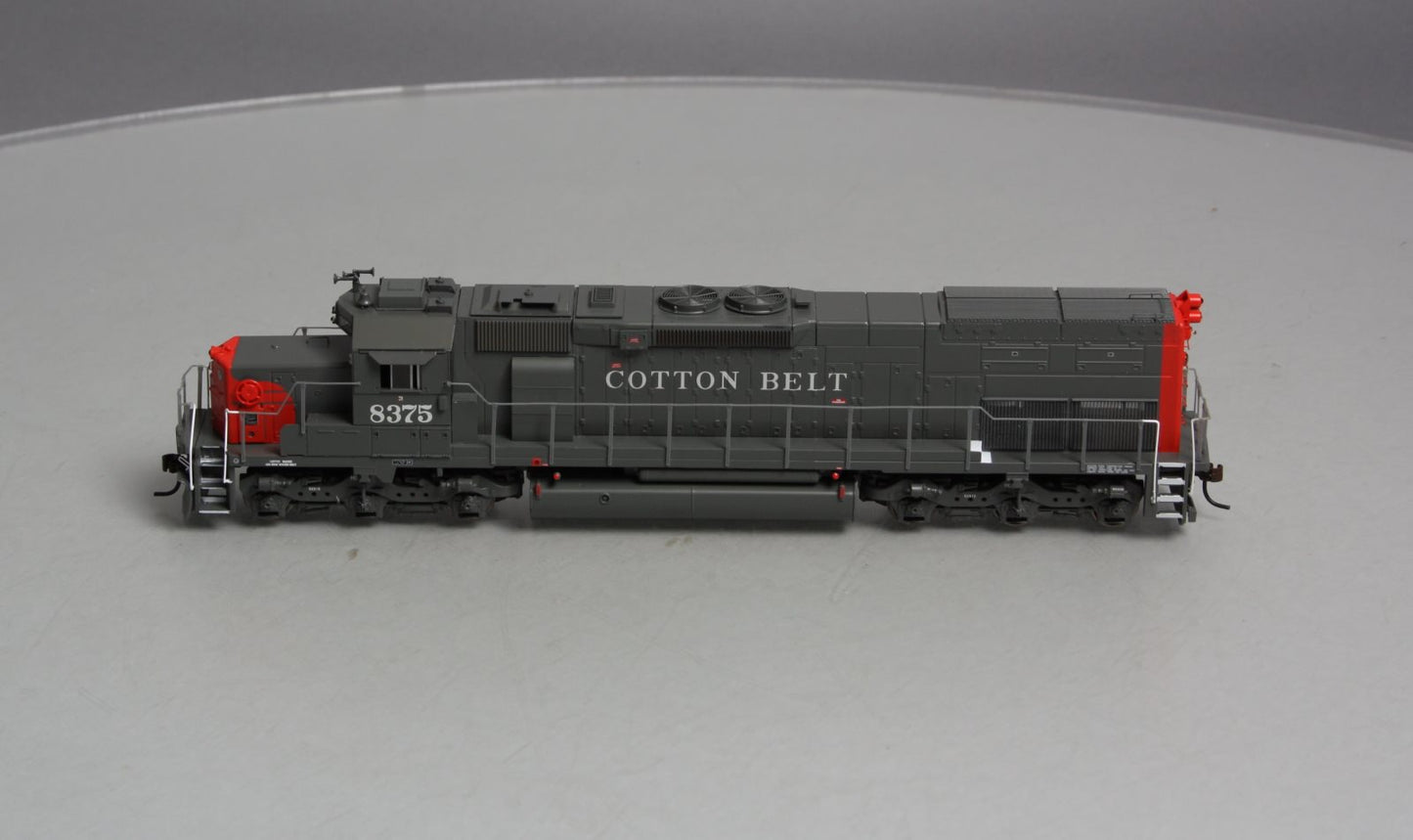 Athearn 95126 HO Cotton Belt SD40T-2 Powered Diesel Locomotive #8375