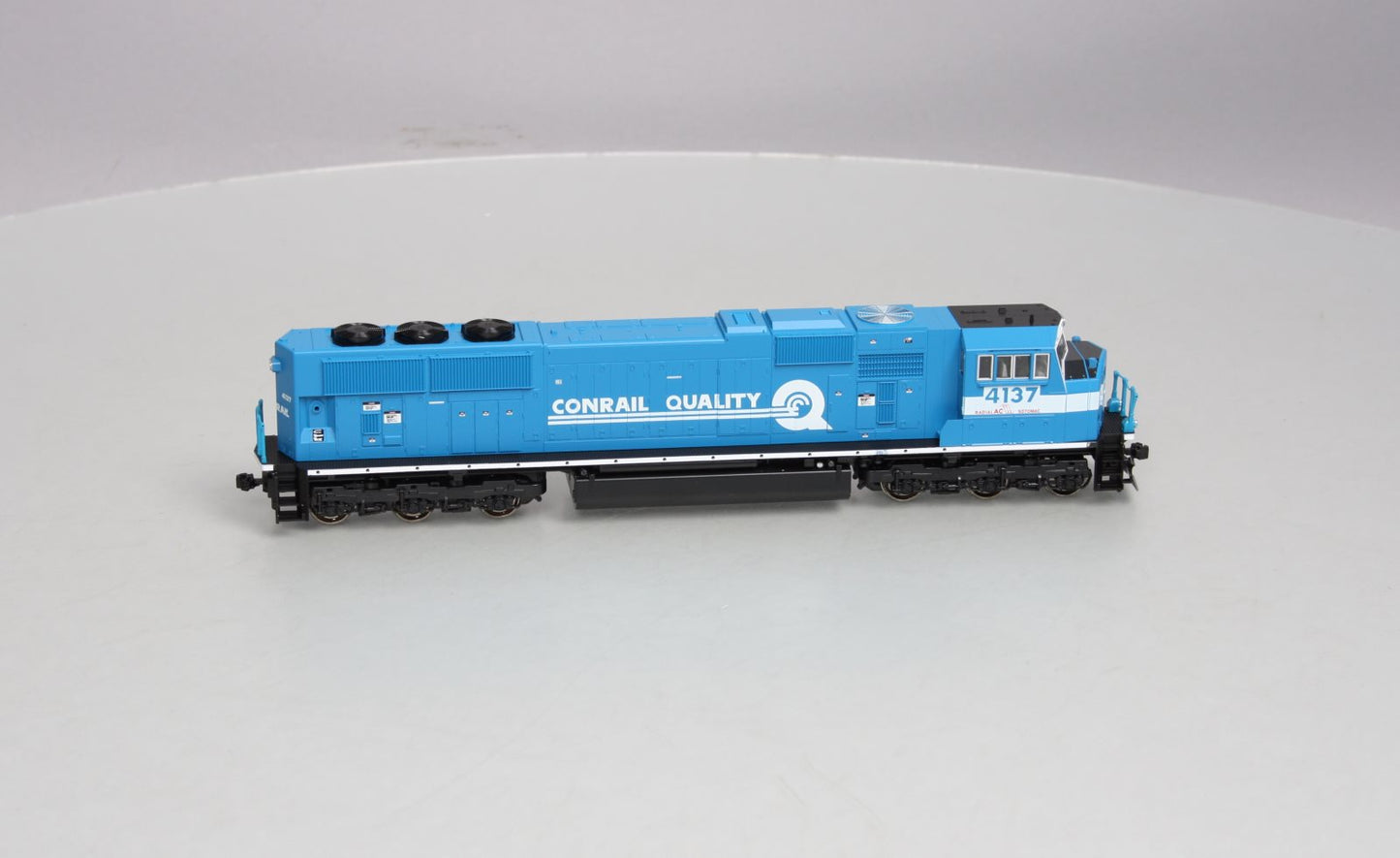 Kato 37-6406 HO Conrail SD70MAC Diesel Locomotive w/Cab Headlight #4137