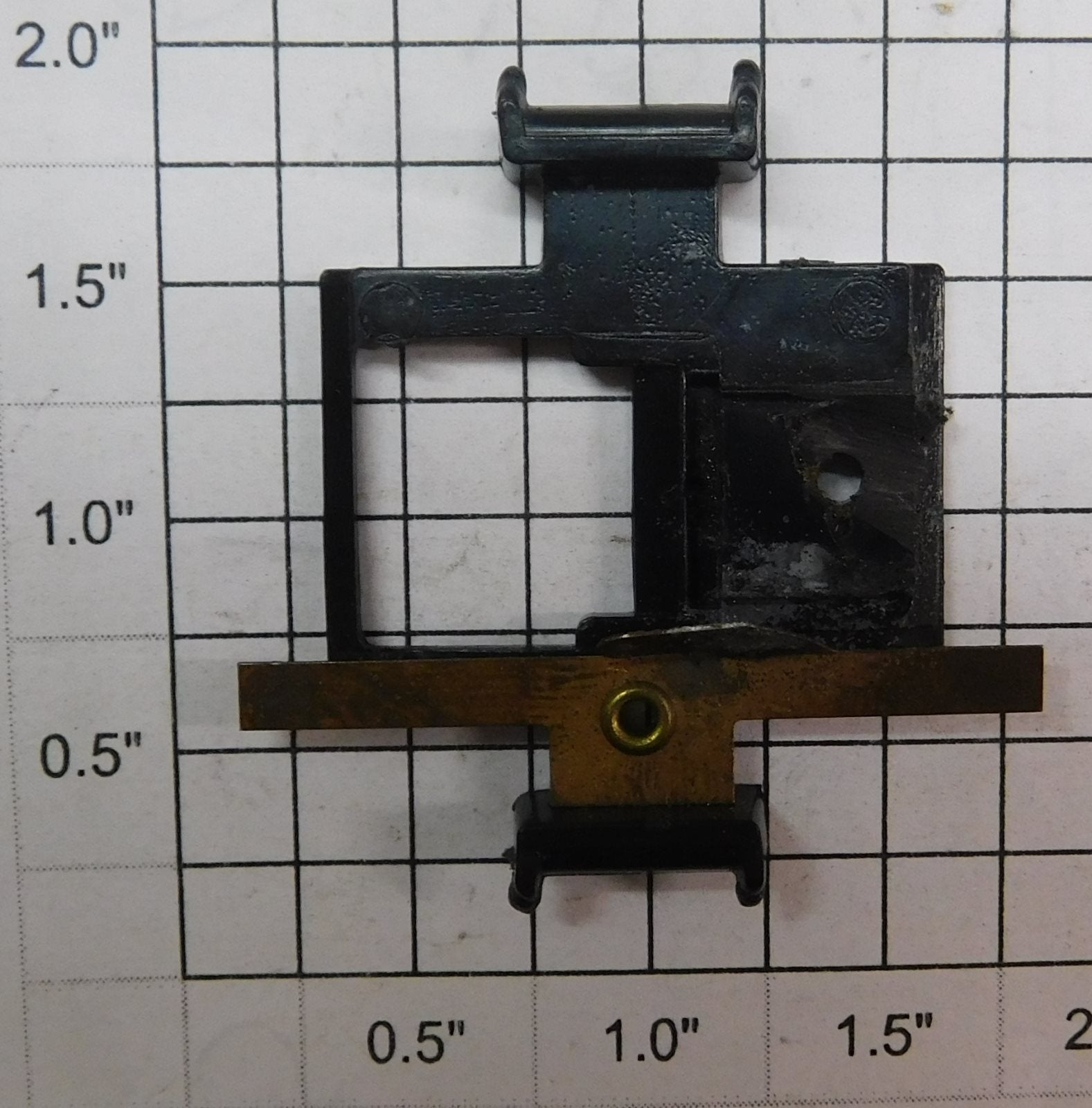 Lionel 9050-140 Ground Pickup Bracket – Trainz