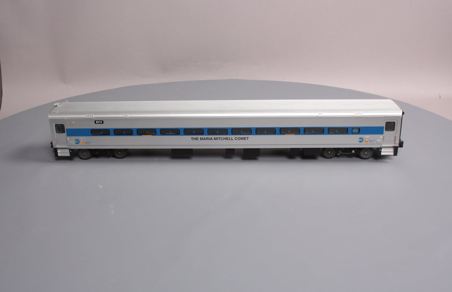 Atlas 62441 Metro North Comet II 6111 Coach (3 Rail)