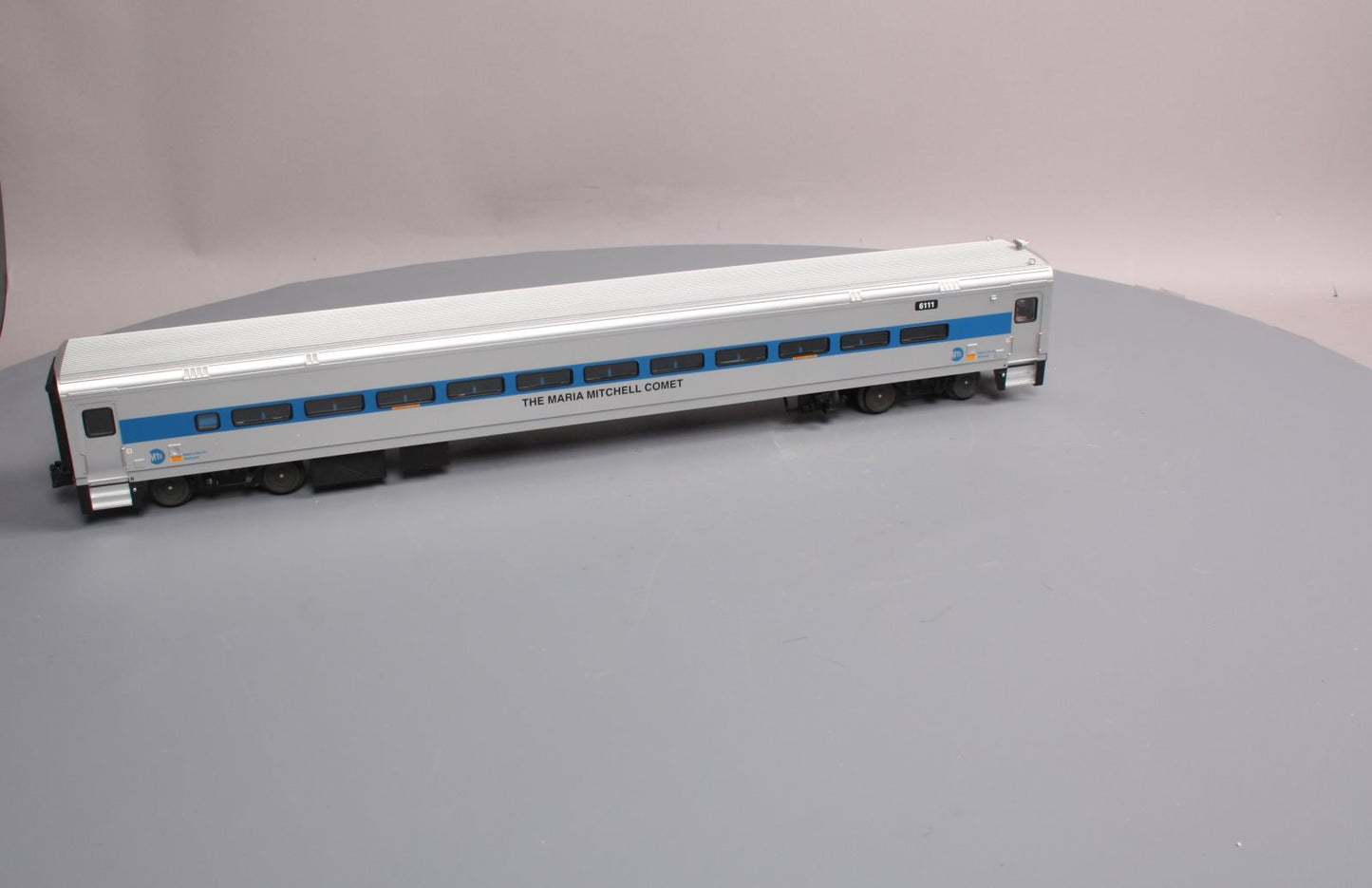 Atlas 62441 Metro North Comet II 6111 Coach (3 Rail)