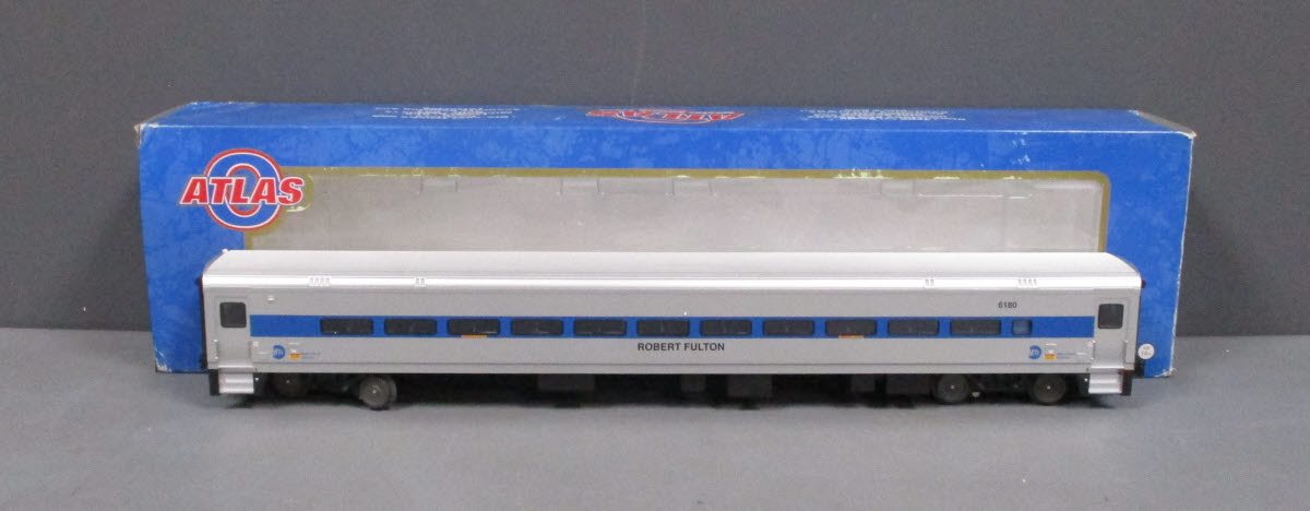 Atlas 6243-3 Metro North Comet II Coach #6180 (3 Rail)