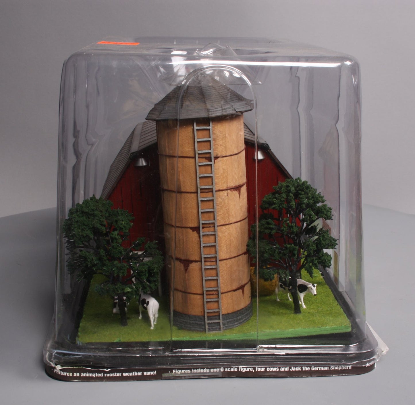 Menards 279-4430 O Scale Red Barn Built-Up