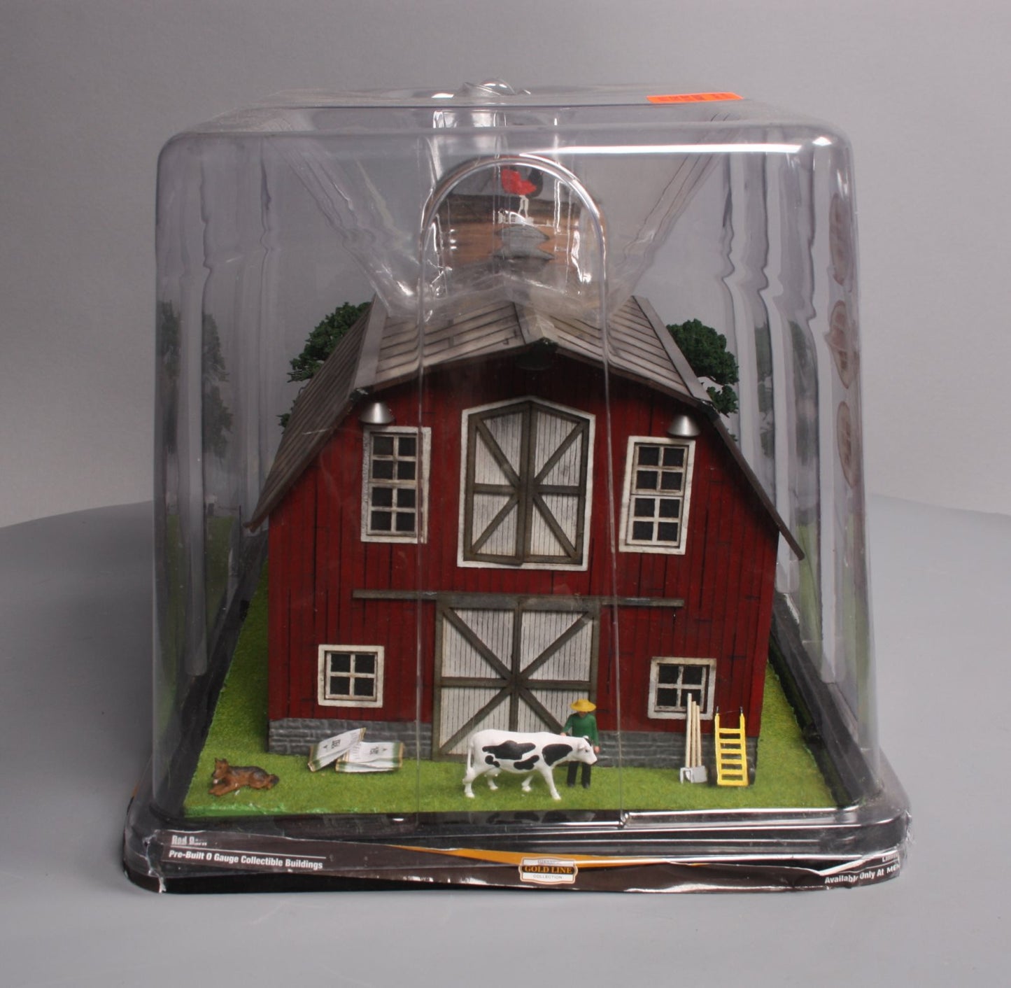 Menards 279-4430 O Scale Red Barn Built-Up