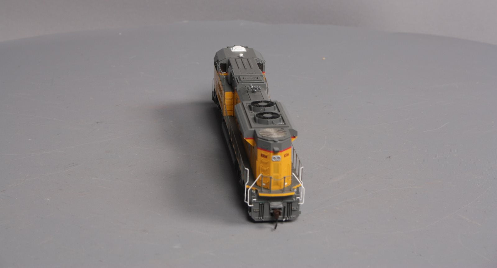 Athearn G69243 HO Union Pacific SD70M Diesel Locomotive #5222 (Flag)