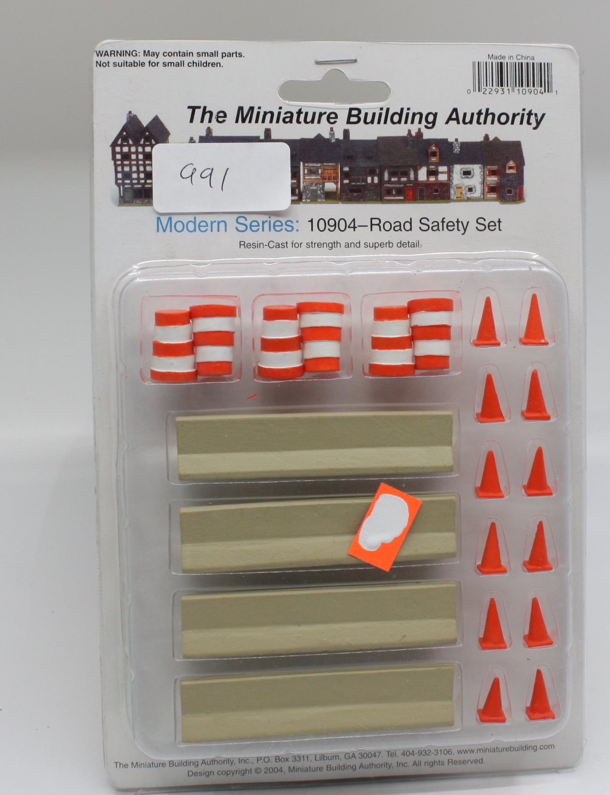 The Miniature Building Authority 10904 HO Mondern Series Road Safety Set