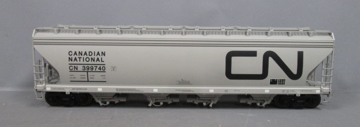 USA Trains R14116 G CN The Ultimate Series 4-Bay Center Flow Hopper #399739