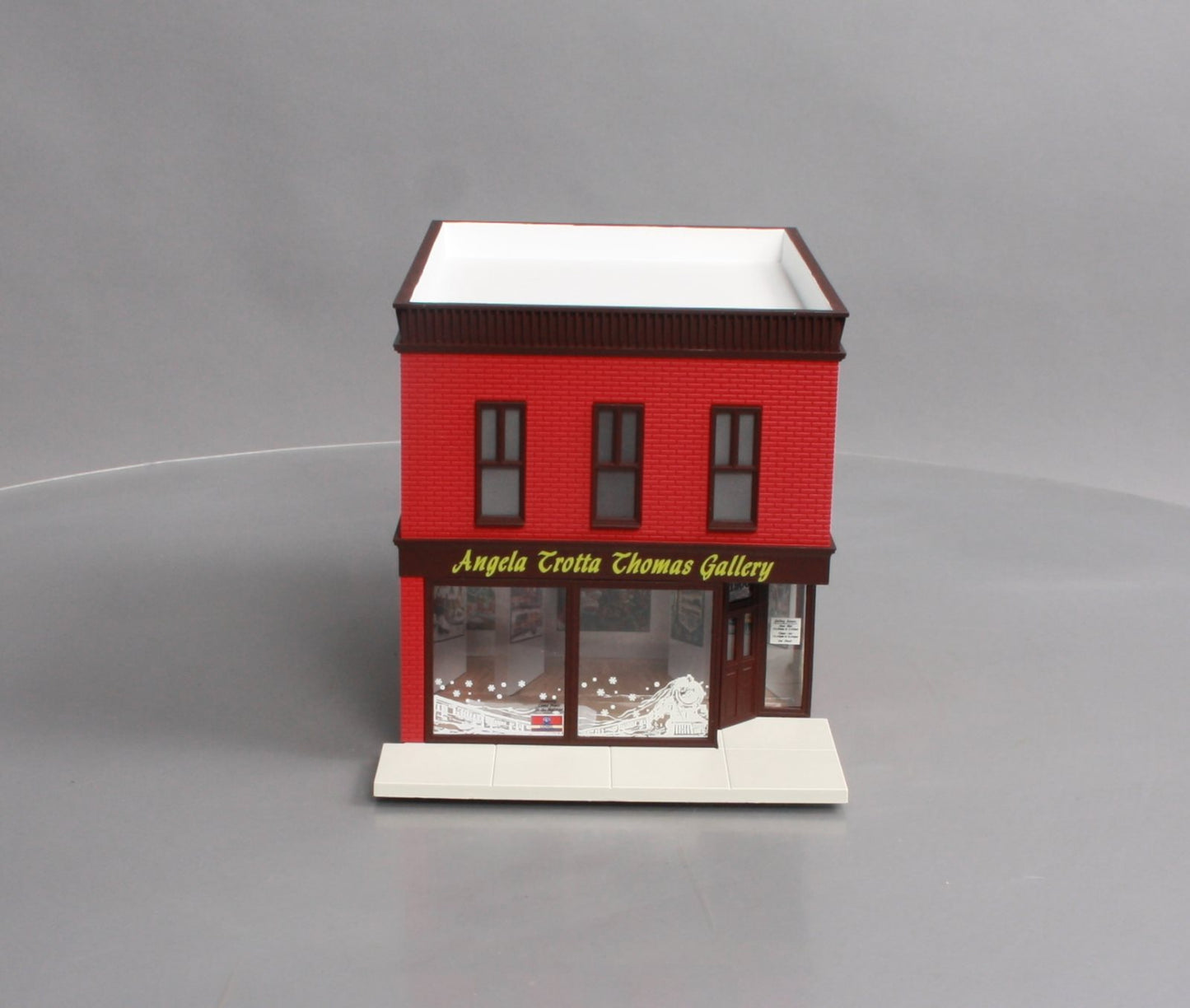 Lionel 6-37127 O Angela Trotta Thomas Gallery Building