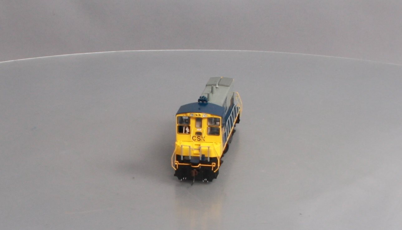 Athearn G66156 HO CSX MP15-AC Diesel Locomotive #1135 with Sound