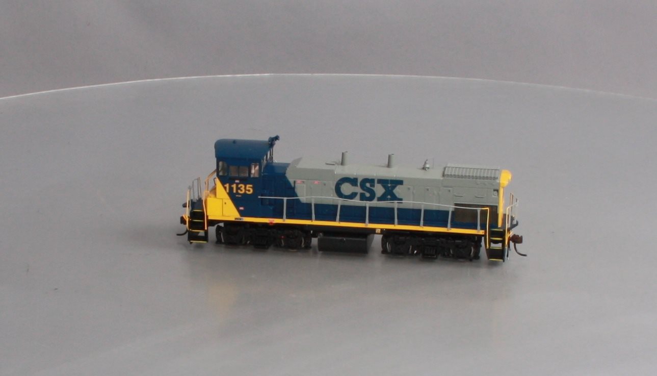 Athearn G66156 HO CSX MP15-AC Diesel Locomotive #1135 with Sound