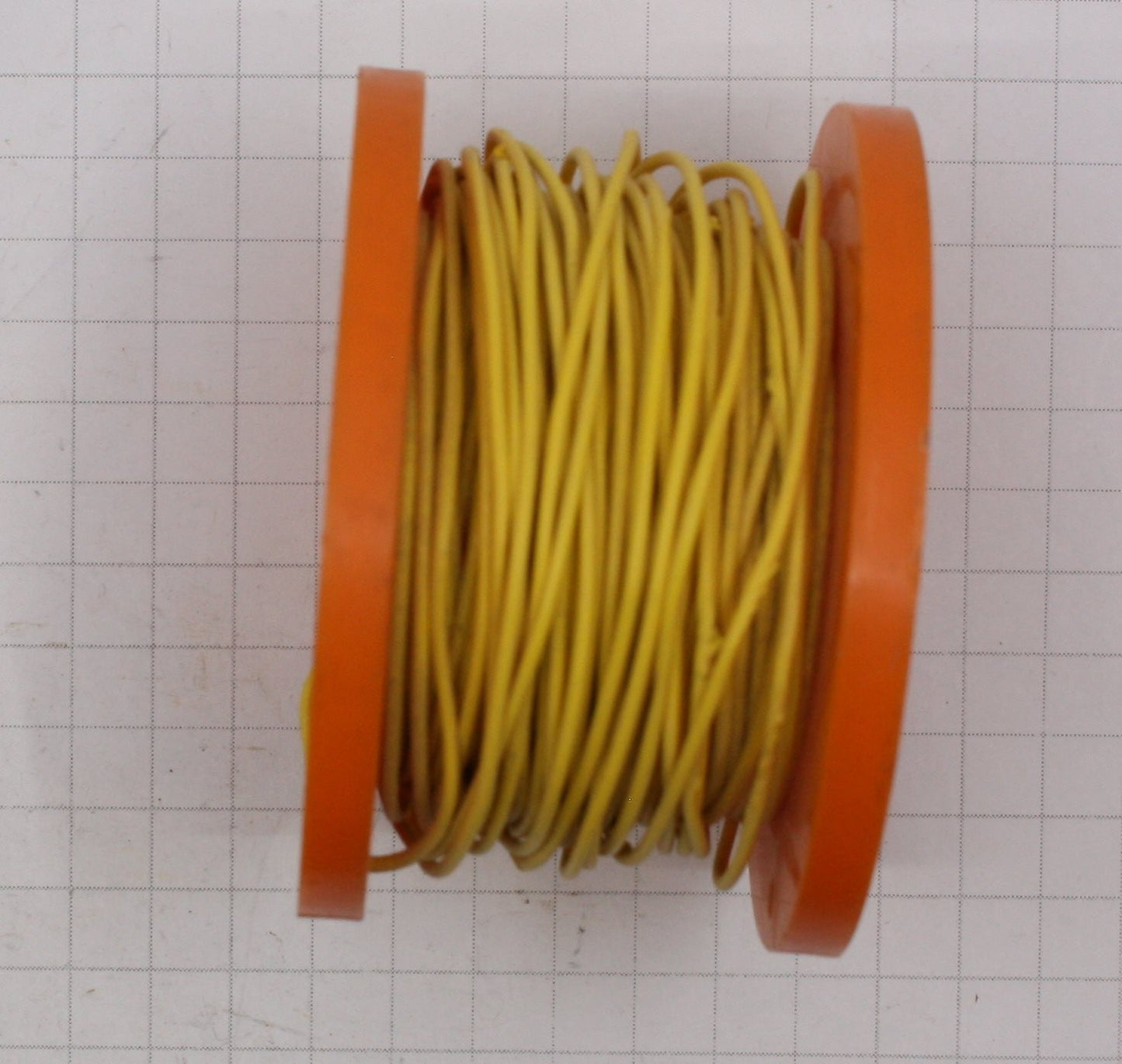 Lionel 6561-9 O Gauge Orange Cable Reel with 22 AWG Solid Yellow Wire