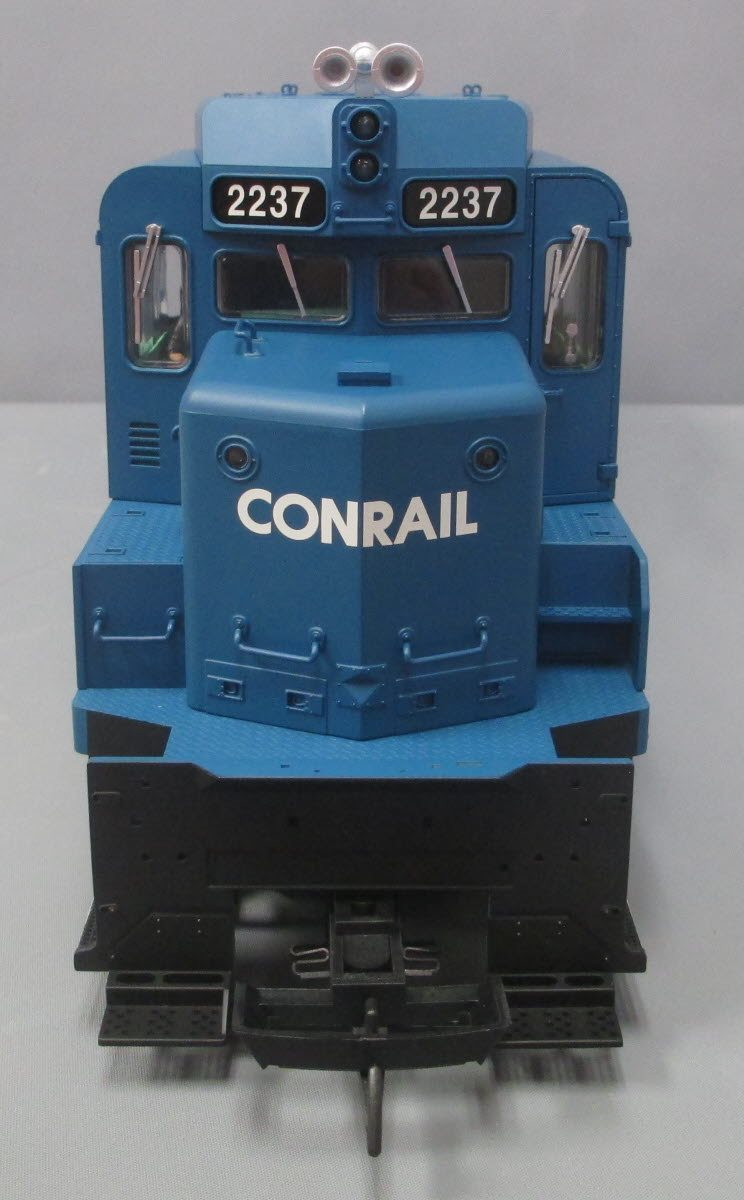 USA Trains 22455 G Gauge Conrail GP30 Powered Diesel Locomotive #2236