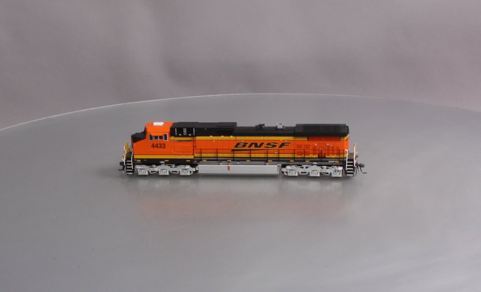 HO scale shops x2 Burlington locomotive