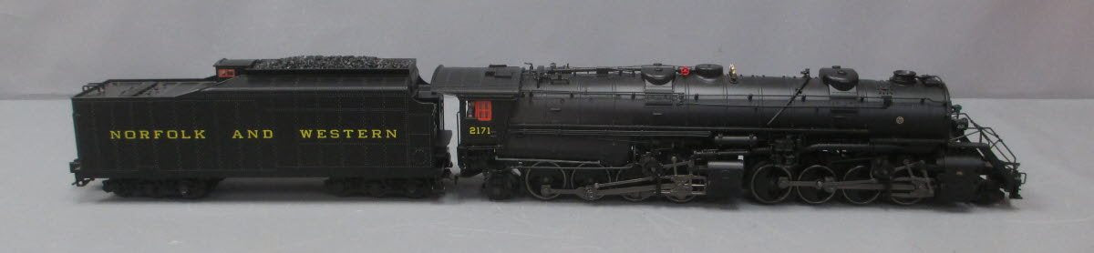 Lionel 6-82340 O N&W Y6B 2-8-8-2 Steam Locomotive & Tender #2171