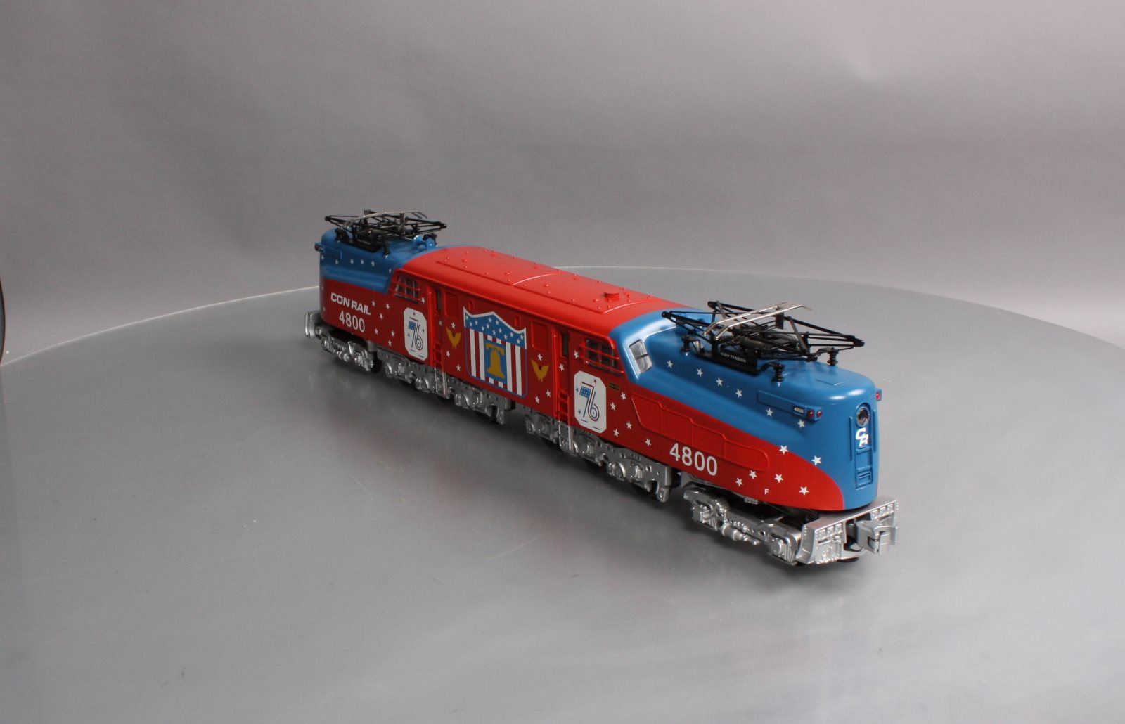 Ho scale train. Bicentennial offers GG1