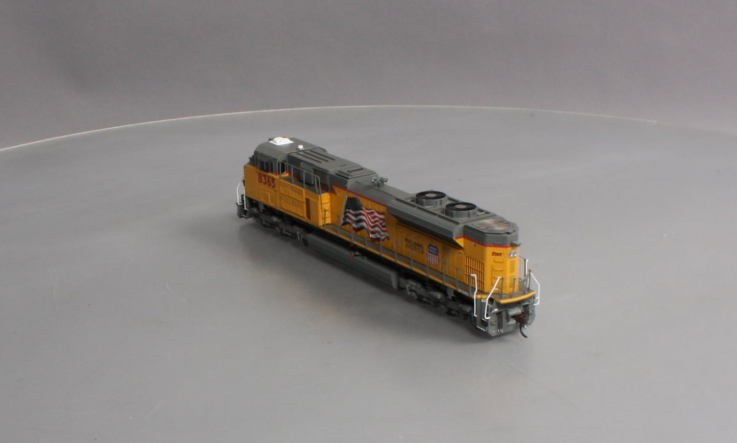 Athearn G68521 HO Union Pacific SD70ACe Diesel Locomotive #8365