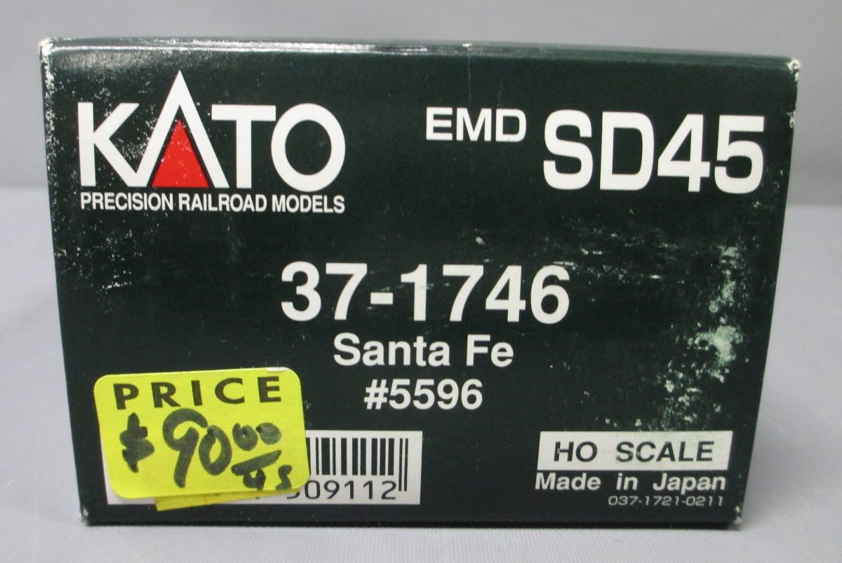 Kato 37-1746 HO Scale Santa Fe EMD SD45 Diesel Locomotive #5596