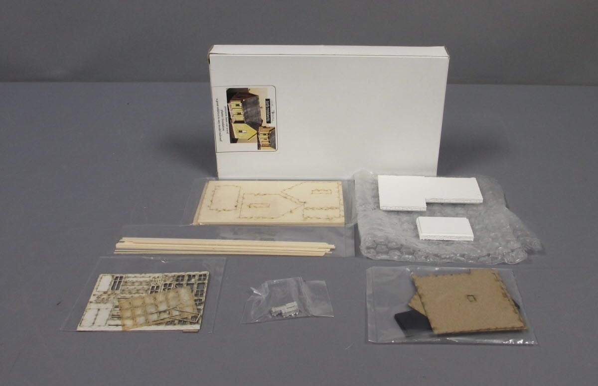 Banta Model Works 2025 HO Scale Dallas Divide Section House Kit