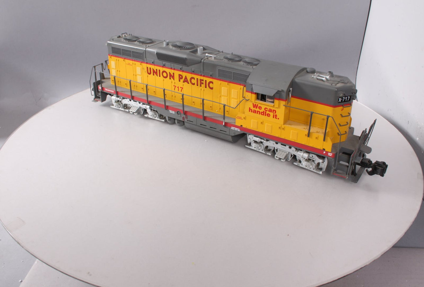 USA Trains R22106 G Union Pacific GP-9 Diesel Locomotive #717