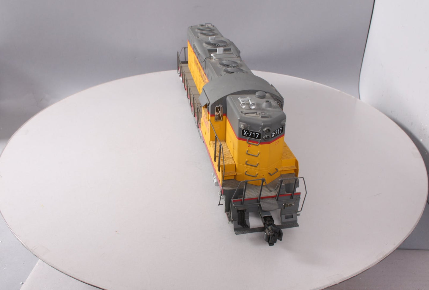 USA Trains R22106 G Union Pacific GP-9 Diesel Locomotive #717