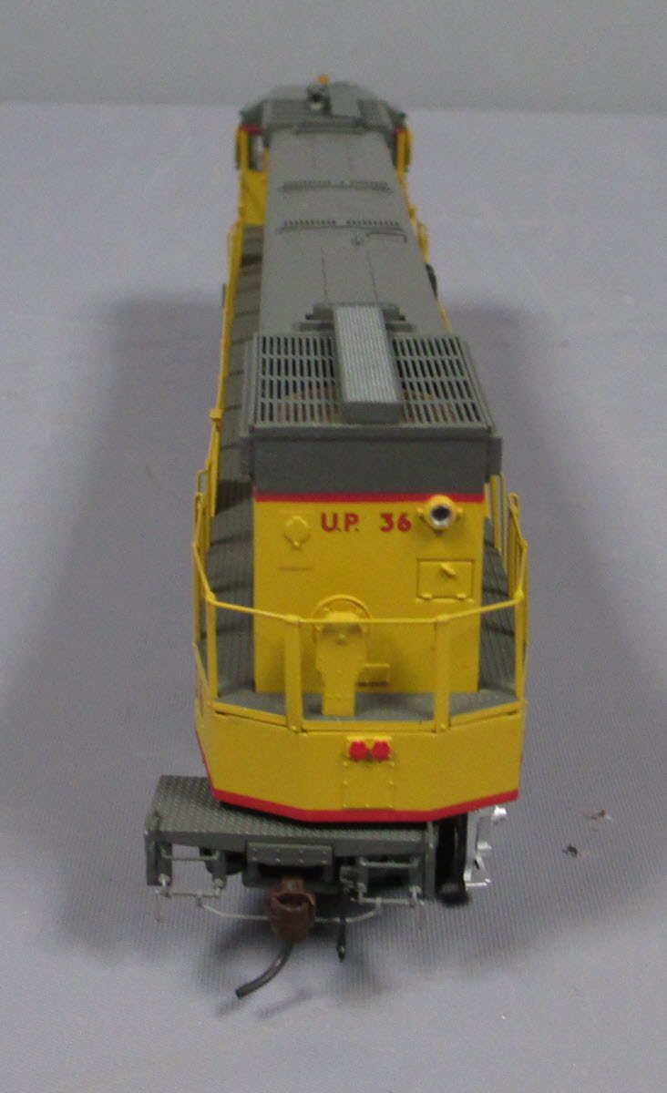 Athearn 88674 HO Scale Union Pacific U50 Diesel Locomotive #36