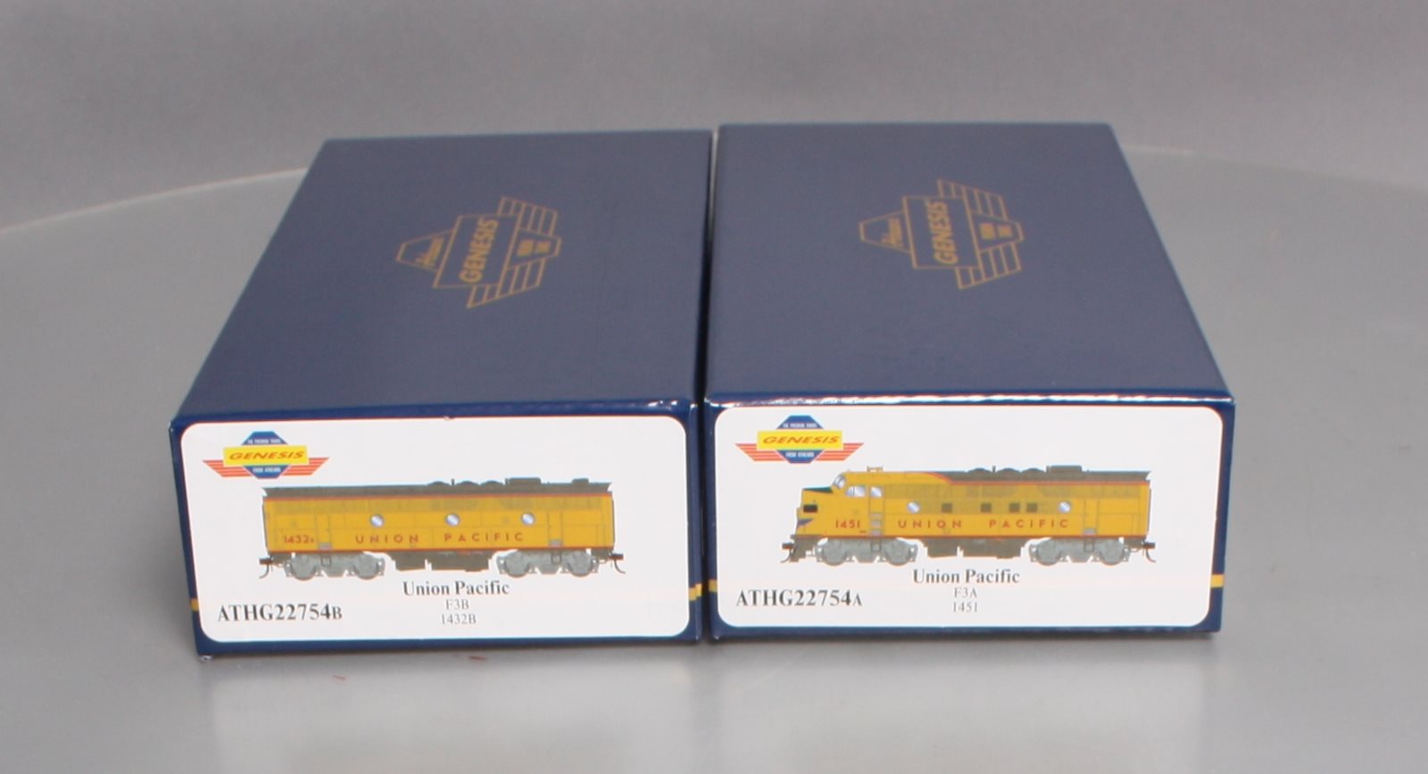 Athearn G22754 HO Union Pacific/Passenger F3A/F3B Diesel Set #1451/#14 –  Trainz