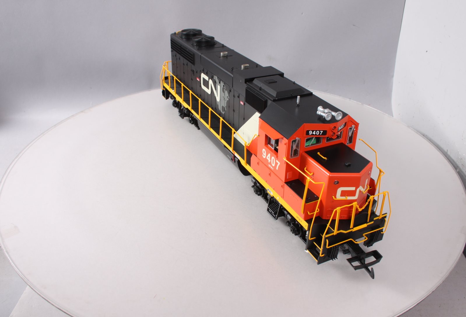 USA Trains R22224 G Canadian National GP-38-2 Diesel Locomotive #9407
