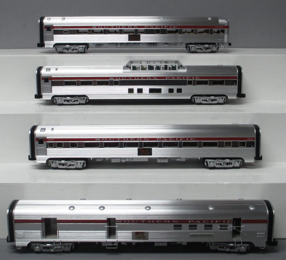 Lionel 6-20005 Southern Pacific 'Sunset Limited' 18” Aluminum Cars Set (4)