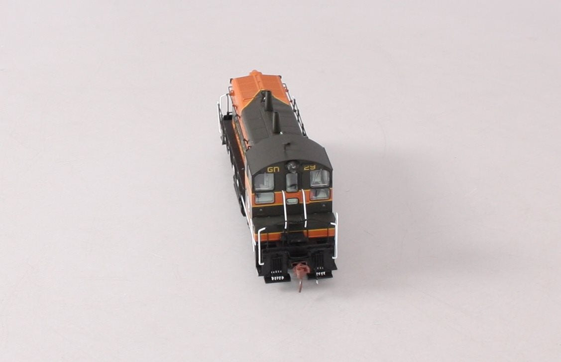 Rapido Trains 27031 HO Great Northern SW1200 Diesel Locomotive #29