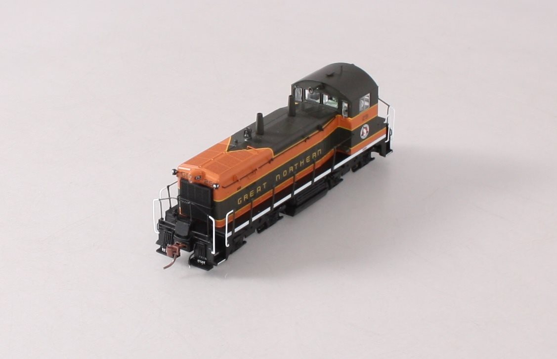 Rapido Trains 27031 HO Great Northern SW1200 Diesel Locomotive #29