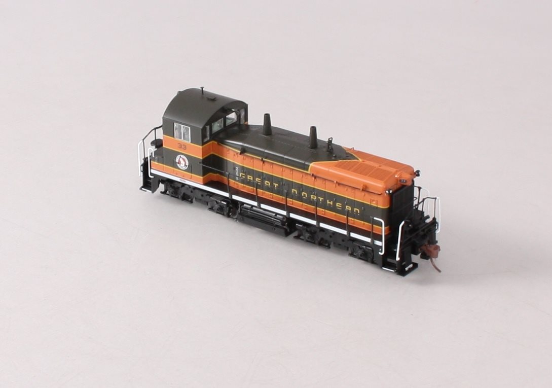 Rapido Trains 27033 HO Great Northern SW1200  #33