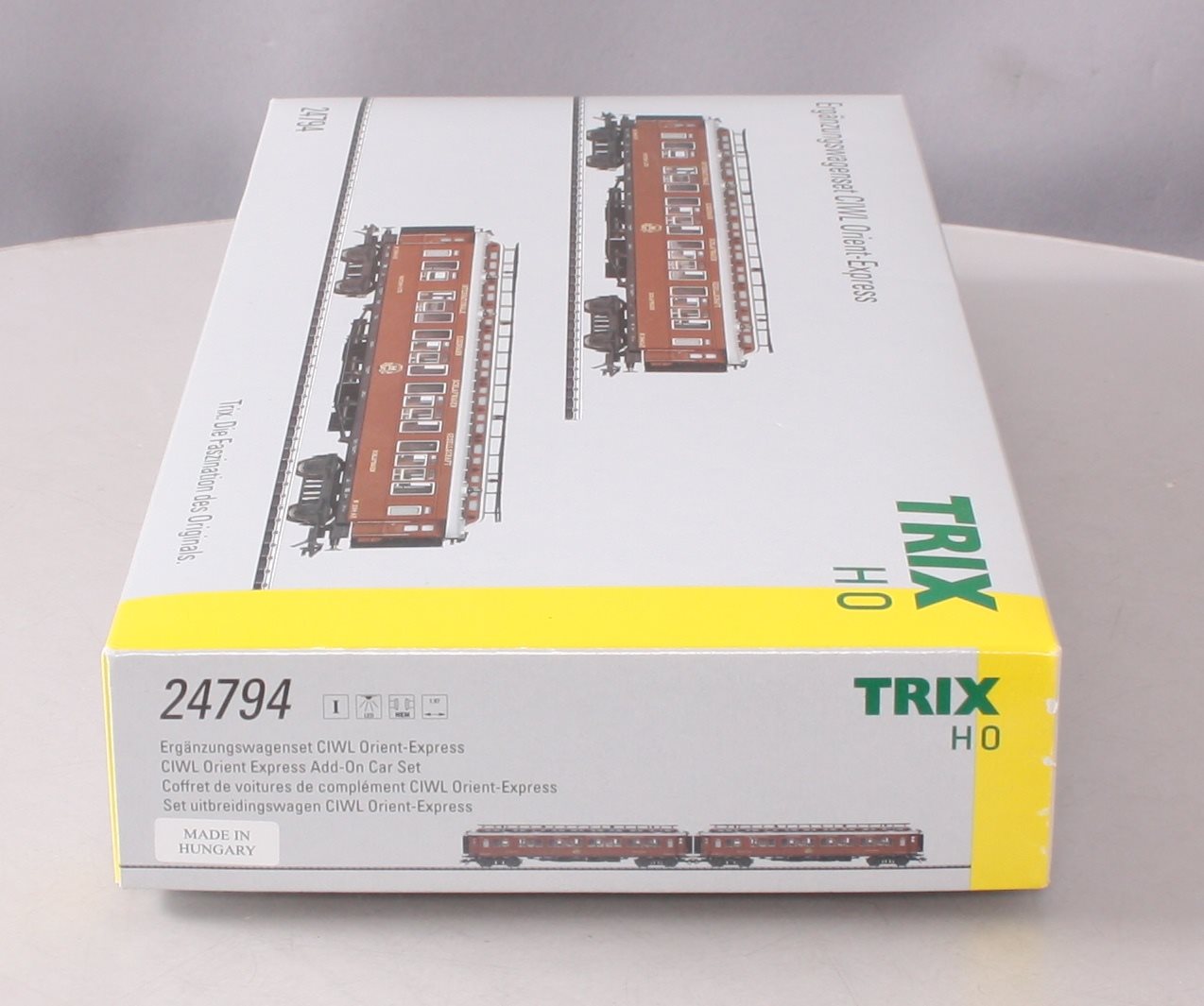 Trix 24794 HO CIWL Orient Express Add-On Car Set (2)